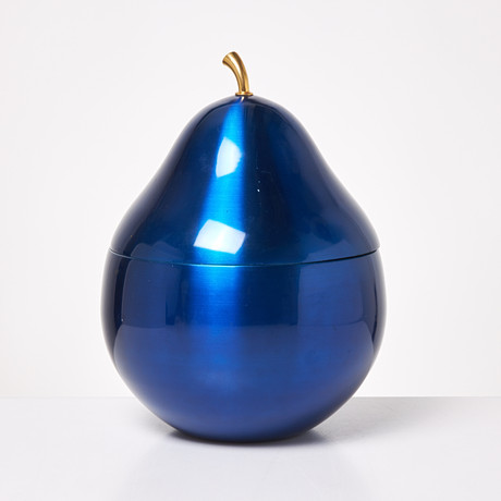 ISHINK, aluminium, "A Daydream", i form av päron, Australien, 1970-tal. på auktion hos Stockholms Auktionsverk Sickla