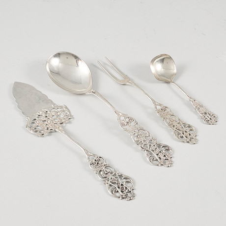 BESTICK, silver, 4 del, Vikt, 100 gr ca. på auktion hos Metropol Auktioner