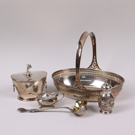 SILVER, sockerskål, korg, saltkar mm, totalt 634 gram. på auktion hos Markus Auktioner