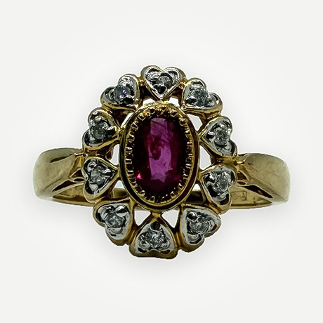 Carmoséring. Rubin, diamanter. 18k Guld. på auktion hos Auktionshuset STO Bohuslän