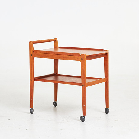 SERVERINGSVAGN, 1960/70-tal, avtagbar bricka, teak. på auktion hos Stockholms Auktionsverk Sickla