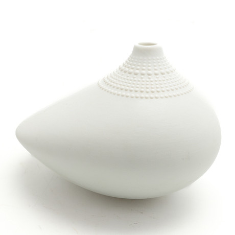 TAPIO WIRKKALA. Vas, "Pollo", porslin, Studio-Line, Rosenthal. på auktion hos Crafoord Auktioner Malmö