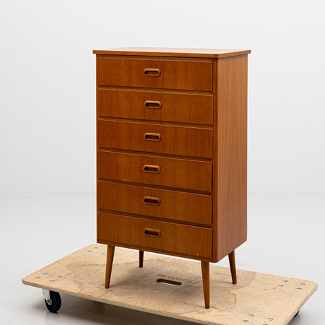 BYRÅ, teak, 1960-tal, trol Sverige. på auktion hos Auktionshuset Kolonn