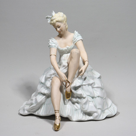 FIGURIN, Schaubach Kunst, Tyskland, kvinnomodell. på auktion hos Markus Auktioner