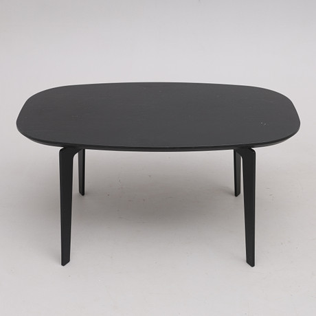 SOFFBORD, SVARTLACKERAD EK, "JOIN", REPUBLIC OF FRITZ HANSEN, 2017. på auktion hos Crafoord Auktioner Lund