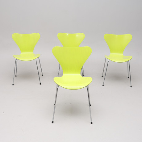 ARNE JACOBSEN. STOLAR, 4 ST, "SJUAN", FÖR FRITZ HANSEN, 1999. på auktion hos Crafoord Auktioner Lund