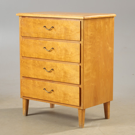 BYRÅ, 4-lådig, björk, Swedish Modern, Sandhems möbelindustri, 1930/1940-tal. på auktion hos Helsingborgs Auktionskammare