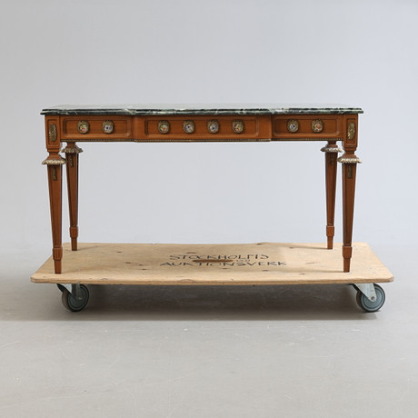 BORD, Louis XVI-stil, 1900-tal. på auktion hos Gomér & Andersson Nyköping