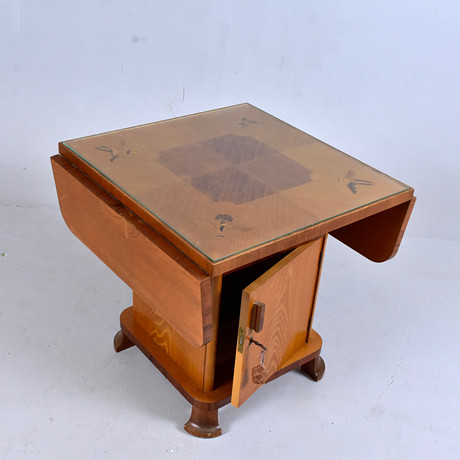 SOFFBORD, med glasskiva, Funkis, 1930-tal. på auktion hos Halmstads Auktionskammare