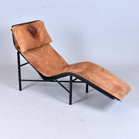 TORD BJÖRKLUND. Vilfåtölj, "Skye", IKEA. på auktion hos Halmstads Auktionskammare