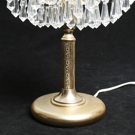 BORDSLAMPA, metall/glas. på auktion hos Kalmar Auktionsverk