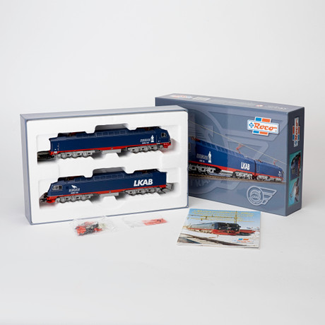 ROCO för MÄRKLIN.system 69752 LKAB:s malmlok NARVIK IORE 105 och KIRUNA IORE 106, instruktion, tillbehör, orig på auktion hos Auktionshuset Kolonn