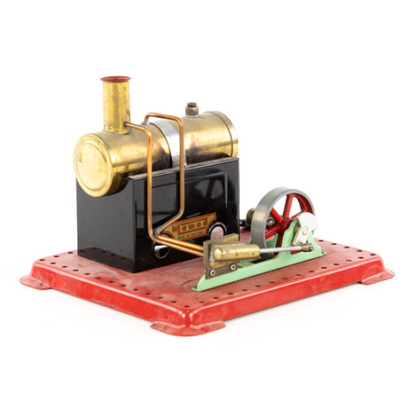 MAMOD STEAM TRACTOR 2 pieces, steam driven, one original box. Toys