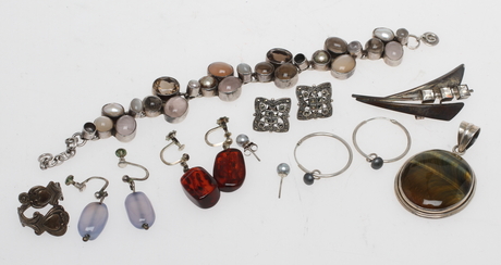 SMYCKEN, silver, 9 delar, 19002000-tal.