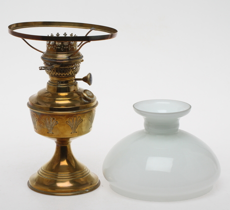 BORDSFOTOGENLAMPA, sekelskifttte 18001900.