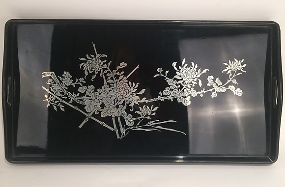 LACQUER TRAY WITH SILVER INLAY, China around 1910. Asiatica - Auctionet
