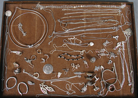 SILVERSMYCKEN, 208 gram.