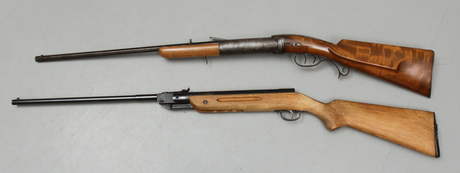 AIR RIFLE, 2 pcs, 1900s. Coins, Medals & Stamps - Auctionet