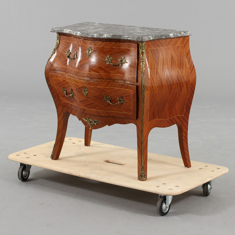 BYRÅ, rokokostil, 1900-tal.