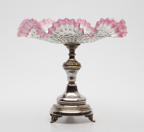 BORDSUPPSATS, nysilver och glas, tidigt 1900-tal.