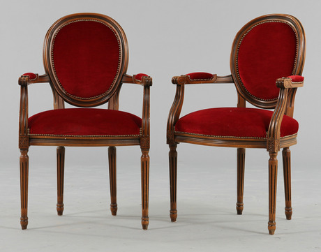 KARMSTOLAR, 2 st, gustaviansk stil, 1900-tal.