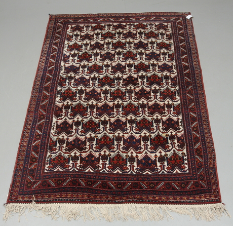 MATTA, orientalisk, ca 215 x 159 cm.