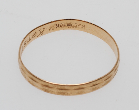RING, 18k guld, vikt ca 1,9 gr.