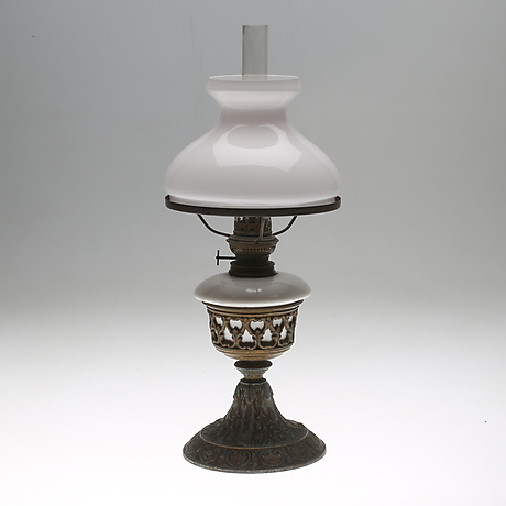 BORDSLAMPA, fotogen, omkring 1900. Belysning & Lampor BORDSLAMPA, fotogen, omkring 1900. Belysning & Lampor