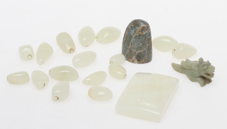 STENARBETEN, 19 delar, nefrit, Kina.