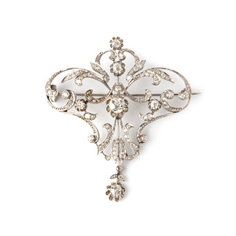 BROSCH, platina med gammalslipade diamanter.