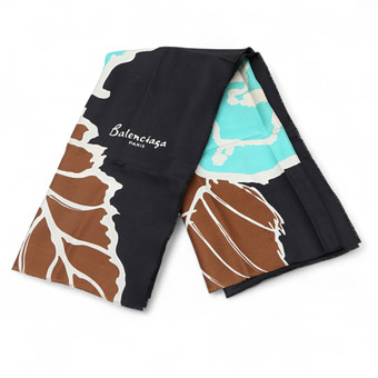 Pañuelo Balenciaga en seda.