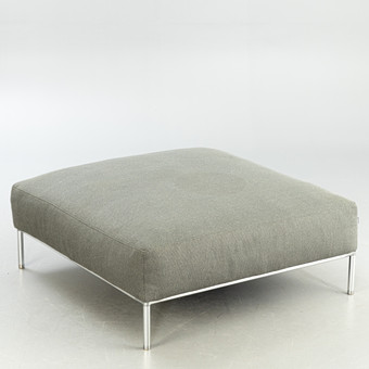 B&B Italia. Sitzinsel / Hocker, zeitgenössisch.