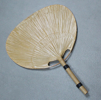 INGO MAURER. Wandleuchte, Modell 'Uchiwa', Bambus, Reis...