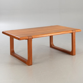 Niels Bach, großer Teak Couchtisch, Dänemark.