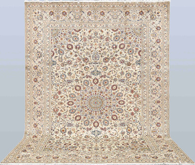 ORIENTMATTA. Ljus Keshan, 375 x 270 cm.
