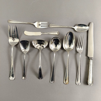 FEINES SILBERBESTECK FÜR 8 PERSONEN STERLING SILBER.
