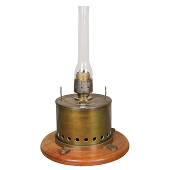 A RARE CHANCE BROTHERS AND CO LIMITED BRASS LIGHTHOUSE OIL LAMP, CIRCA 1900.