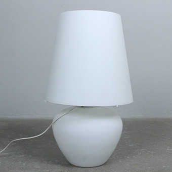 ARCHIVIO STORICO VISTOSI. White Murano glass table lamp, model '' Naxos TL 76 '' Italy, 1990s.