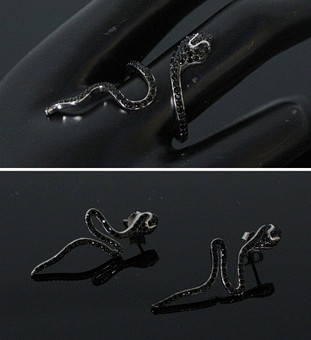 Bague serpent et puces d'oreilles avec spinelle noir, argent 925.