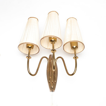 VÄGGLAMPA, 3 ljuspunkter, mässing 1900-tal.