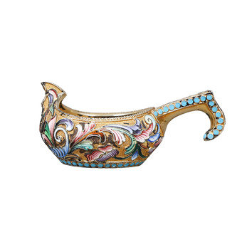 A RUSSIAN IMPERIAL SILVER GILT & ENAMEL KOVOSH BY MARIA VASILIVNA SEMENOVA, CIRCA 1900.