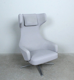 ANTONIO CITTERIO. pour Vitra, fauteuil, modèle 'Grand Repos ', conception 2011, Italie.