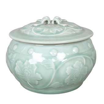 A CHINESE CELADON BOWL & COVER.