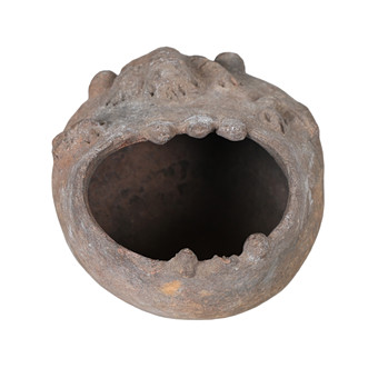 A PRE COLUMBIAN EARTHENWARE POTTERY VESSEL, CENTRAL AMERICAS, CIRCA 10TH -15TH CENTURY AD.