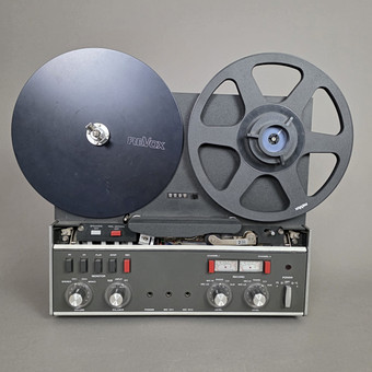 Magnetófono REVOX.