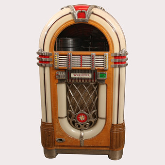 JUKEBOX WURLITZER, modell 1015, "The Bubbler". Första årgången, 1946, serienummer 1018860.