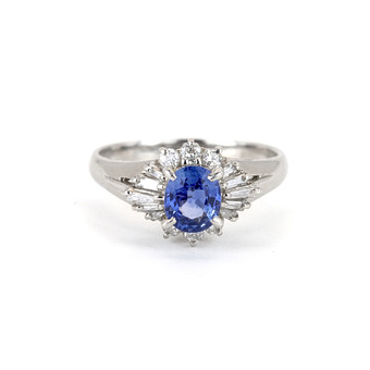 PLATINUM SAPPHIRE & DIAMOND RING.