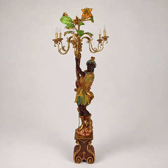 Large figurative floor lamp with oriental-dressed servant figure - probably Italy, Venetian style, 2nd half 20th c., carved wood.