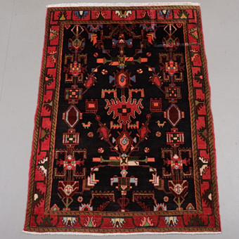 MATTA, persisk, 188 x 134 cm.