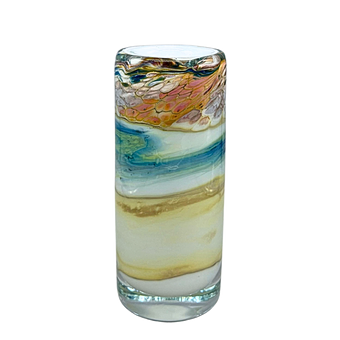 Vase design en verre soufflé à la bouche avec motif multicolore.